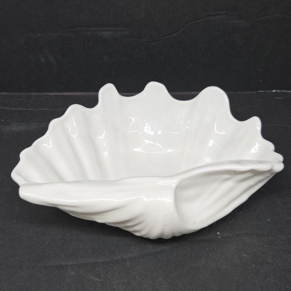 Wedgwood England Nautilus Collection White 5 3/4" Sea Shell Dish EXC - Picture 9 of 10